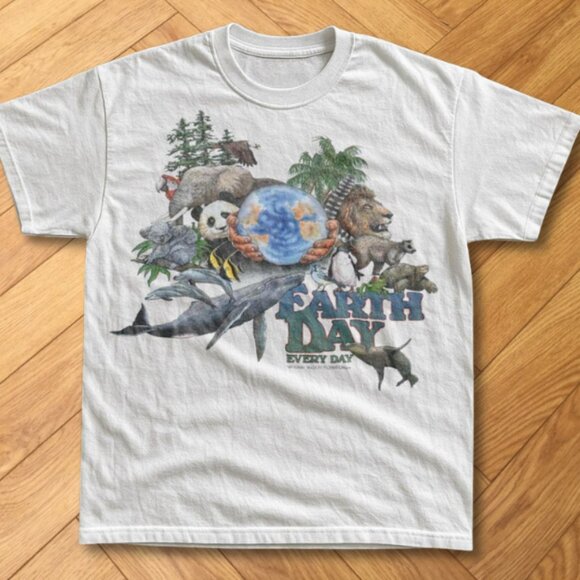 Gildan Other - White Earth Day Animals Nature Graphic Tee Wildlife Planet Shirt